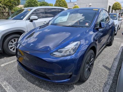 Used 2024 Tesla Model Y Long Range RWD image 2