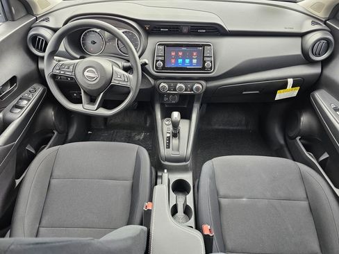 New 2025 Nissan Kicks Play S image 6
