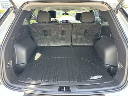 Used 2024 Chevrolet Blazer LT w/ Convenience Package FWD image 9