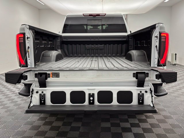 New 2026 GMC Sierra 2500 AT4 w/ AT4 Premium Plus Package AWD/4WD image 11