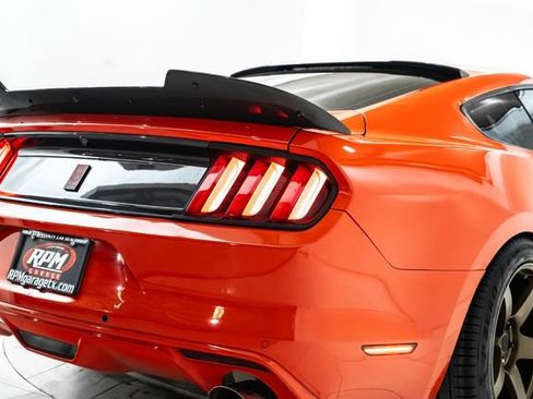 Used 2016 Ford Mustang GT w/ Black Accent Package RWD image 12