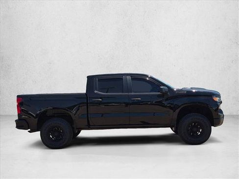 Used 2023 Chevrolet Silverado 1500 Custom Trail Boss AWD/4WD image 4