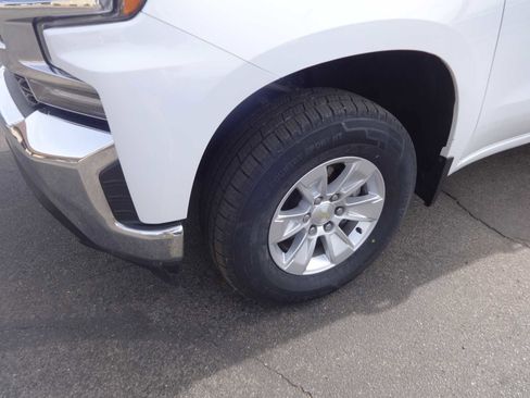 Used 2021 Chevrolet Silverado 1500 LT w/ Remote Start Package image 4