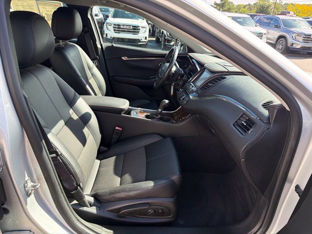 Used 2014 Chevrolet Impala LT w/ Convenience Package FWD image 26