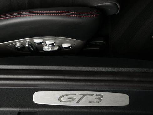 Used 2019 Porsche 911 GT3 RWD image 35