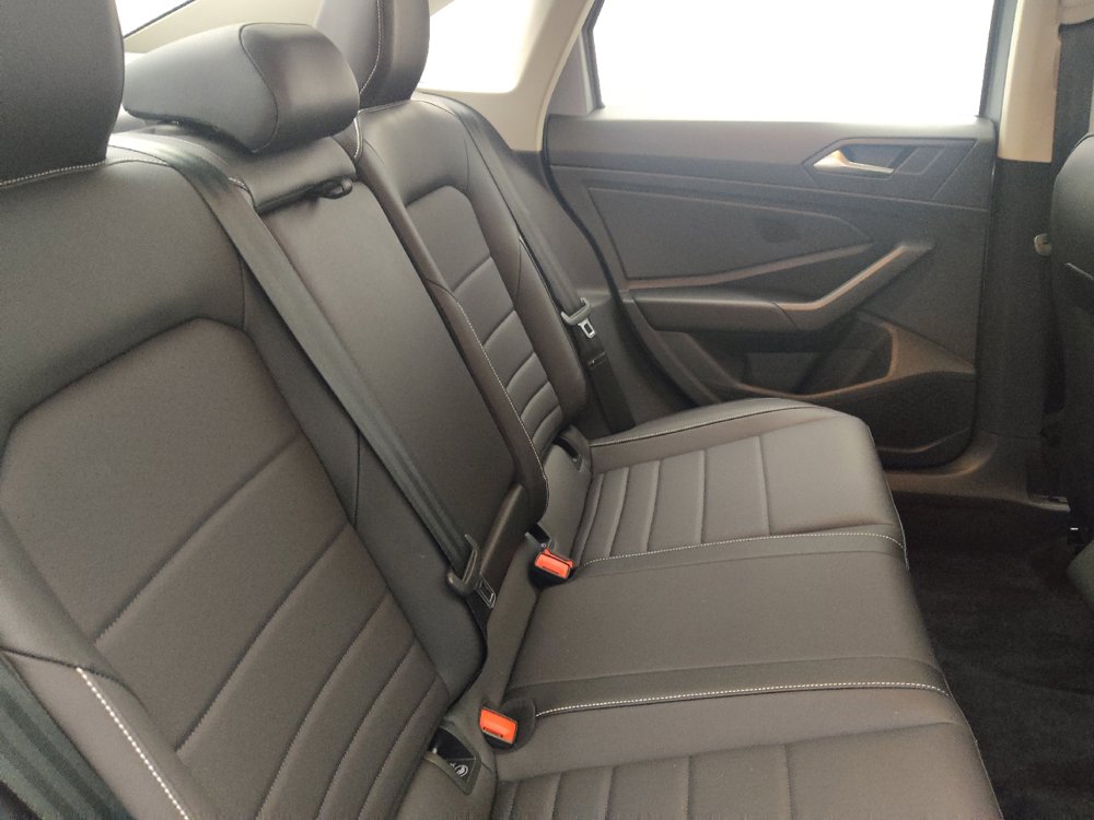 Used 2023 Volkswagen Jetta SE w/ Panoramic Sunroof Package FWD image 19