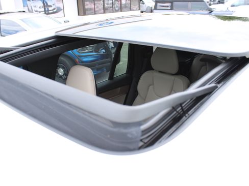 Used 2025 Volvo XC90 B6 Plus AWD/4WD image 26