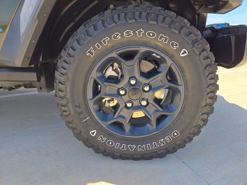 Certified 2023 Jeep Wrangler Unlimited w/ Convenience Group AWD/4WD image 28