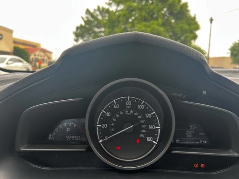 Used 2018 MAZDA MAZDA3 Sport image 19