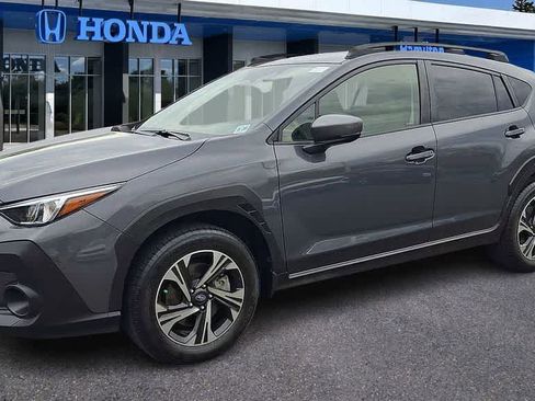 Used 2024 Subaru Crosstrek 2.0i Premium image 4