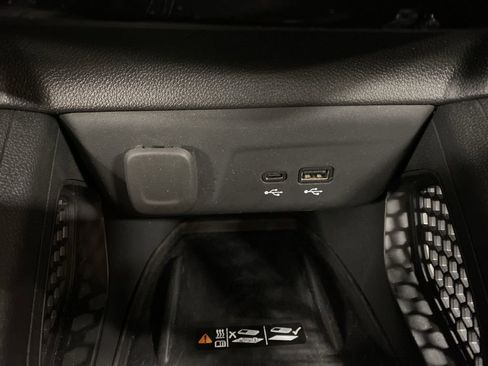 Used 2024 Chevrolet TrailBlazer RS w/ Convenience Package image 44