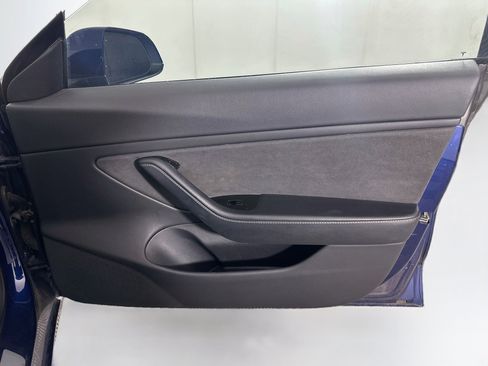 Used 2018 Tesla Model 3 Long Range AWD/4WD image 29