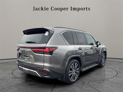 Used 2024 Lexus LX 600 4WD w/ Appearance Package image 5