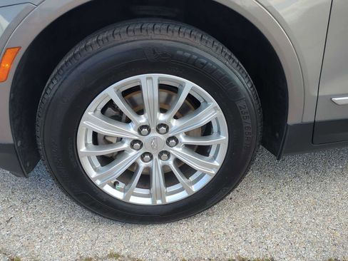Used 2018 Cadillac XT5 FWD image 32