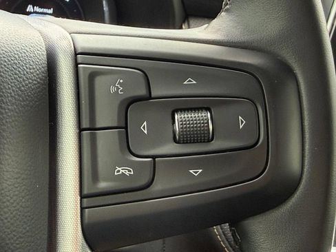 Used 2024 GMC Yukon XL SLT w/ SLT Luxury Package AWD/4WD image 16