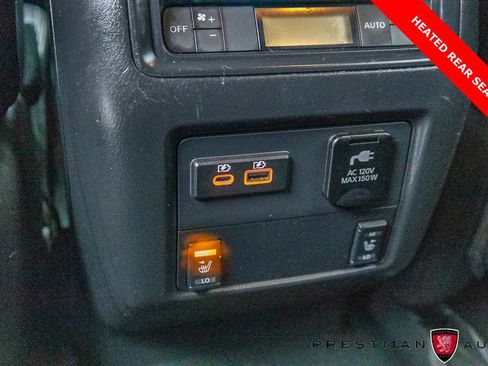 Used 2020 Nissan Pathfinder SL FWD image 12
