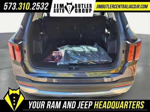 New 2026 Kia Sorento S w/ S Panoramic Sunroof Package image 24