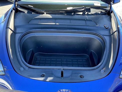 Used 2022 Tesla Model Y Performance image 31