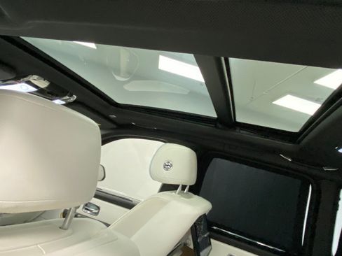 Used 2019 Rolls-Royce Cullinan AWD/4WD image 36