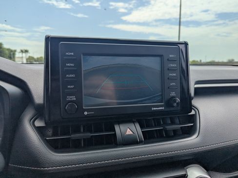 Used 2020 Toyota RAV4 LE w/ Carpet Mat Package FWD image 25