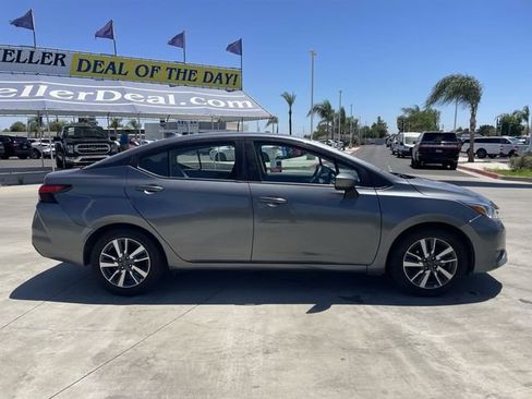 Used 2023 Nissan Versa SV FWD image 9