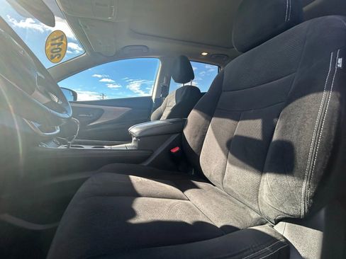 Used 2017 Nissan Murano SV w/ Premium Package image 10