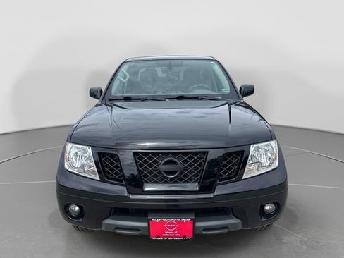 Used 2021 Nissan Frontier SV w/ Midnight Edition Floor Mats AWD/4WD image 2