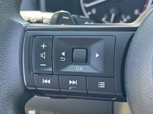 Used 2024 Nissan Rogue SV AWD/4WD image 25