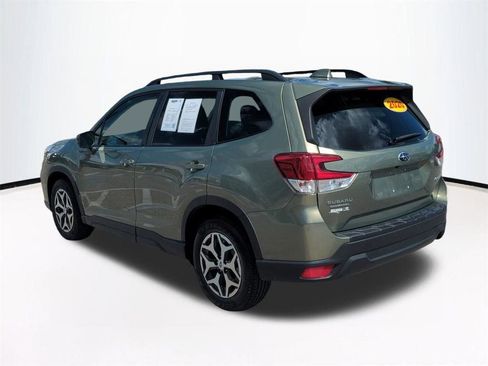 Used 2020 Subaru Forester Premium image 7