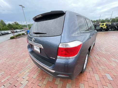 Used 2011 Toyota Highlander 4WD image 31