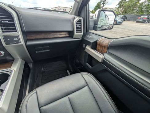 Used 2020 Ford F150 Lariat w/ Equipment Group 502A Luxury AWD/4WD image 16