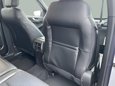 New 2025 Ford Escape ST-Line w/ Tech Pack #1 AWD/4WD image 36