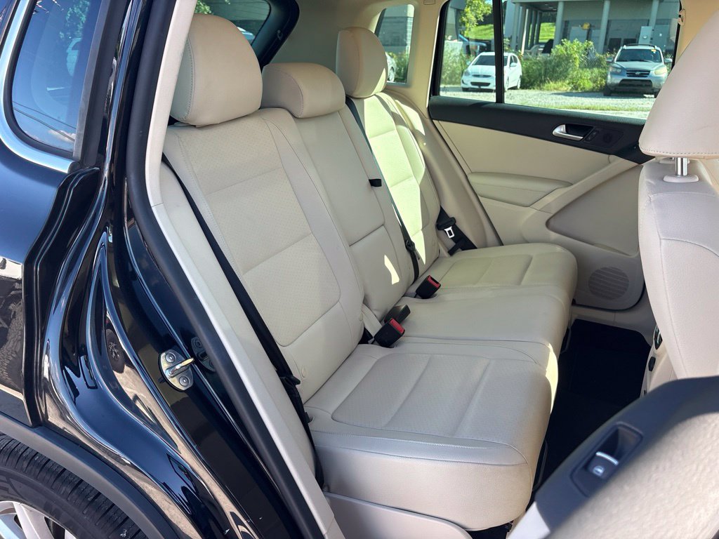 Used 2017 Volkswagen Tiguan Wolfsburg Edition AWD/4WD image 17
