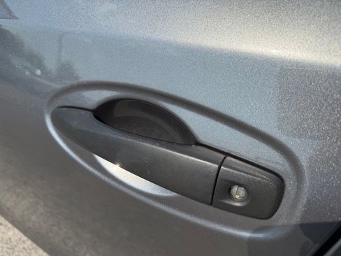 Used 2020 Nissan Rogue S FWD image 13