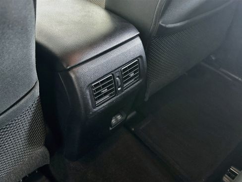 Used 2021 Toyota 4Runner SR5 AWD/4WD image 27
