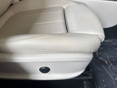 Used 2022 Mercedes-Benz GLB 250 image 23