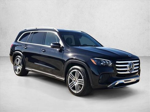 Certified 2025 Mercedes-Benz GLS 450 4MATIC image 3