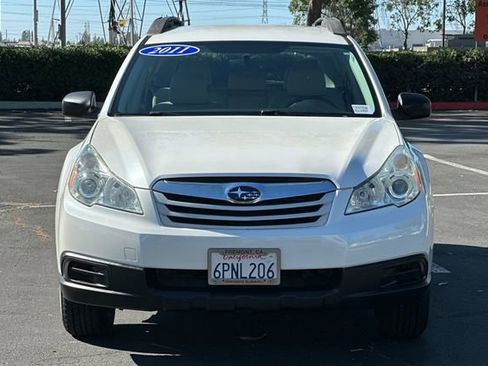 Used 2011 Subaru Outback 2.5i AWD/4WD image 9