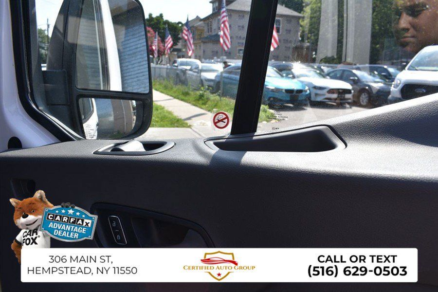 Used 2025 Ford Transit 250 Low Roof RWD image 20