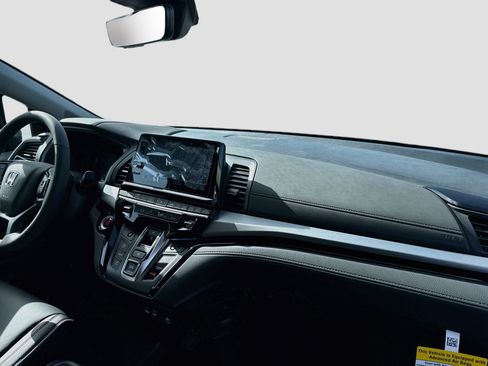 New 2026 Honda Odyssey Touring image 25
