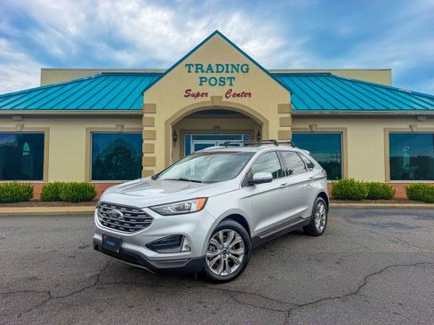 Used 2019 Ford Edge Titanium AWD/4WD image 2