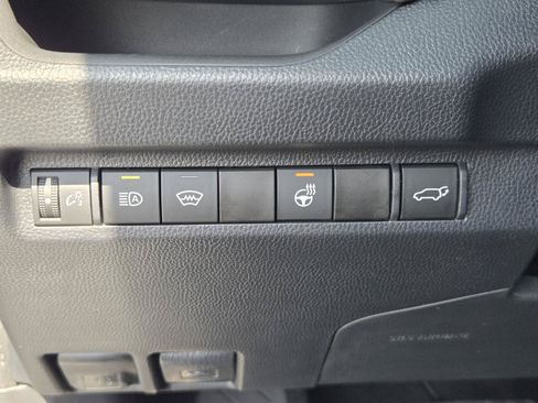Used 2023 Toyota RAV4 XLE w/ Convenience Package FWD image 18