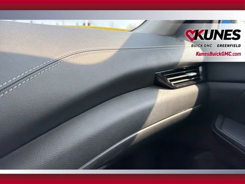 Used 2025 Nissan Sentra SV image 23