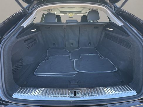 Used 2022 Audi Q8 Premium Plus image 25