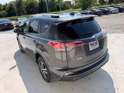 Used 2016 Toyota RAV4 LE FWD image 5