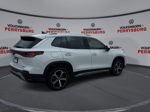 New 2026 Volkswagen Tiguan SE image 8