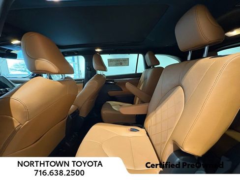 Used 2020 Toyota Highlander Platinum image 40