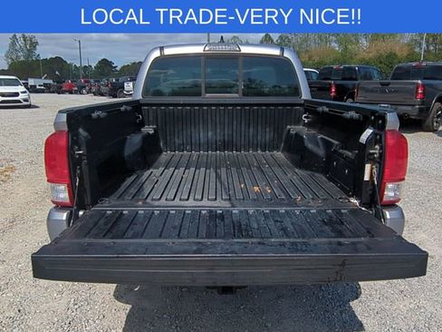 Used 2016 Toyota Tacoma SR w/ Towing Package image 32