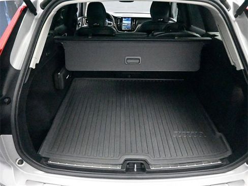 Used 2023 Volvo XC60 B5 Plus w/ Protection Package Premier image 26