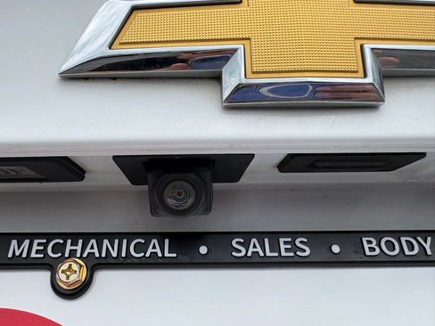 Used 2017 Chevrolet Malibu LT FWD image 21